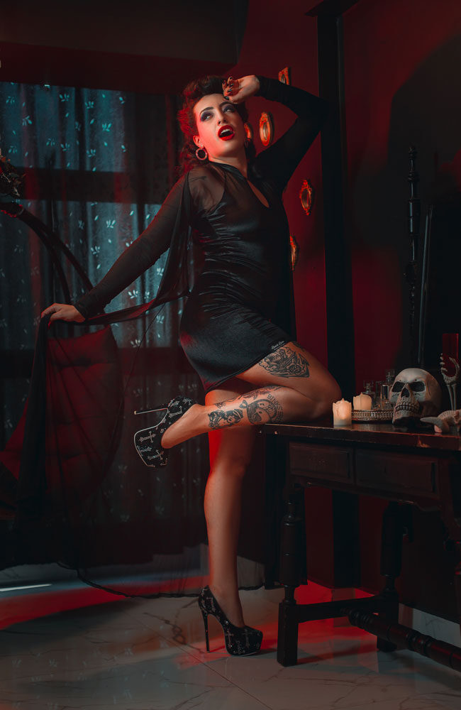 ensaio-retro-pinup-sensual-halloween-bruxas-dark (25)